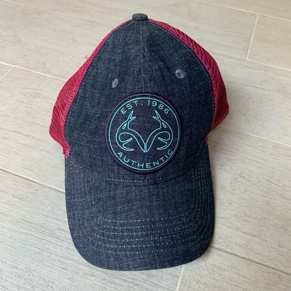 Realtree Accessories - 🧢🧢 Realtree Ladies hat